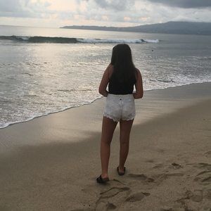 Meet your Posher, Abbi